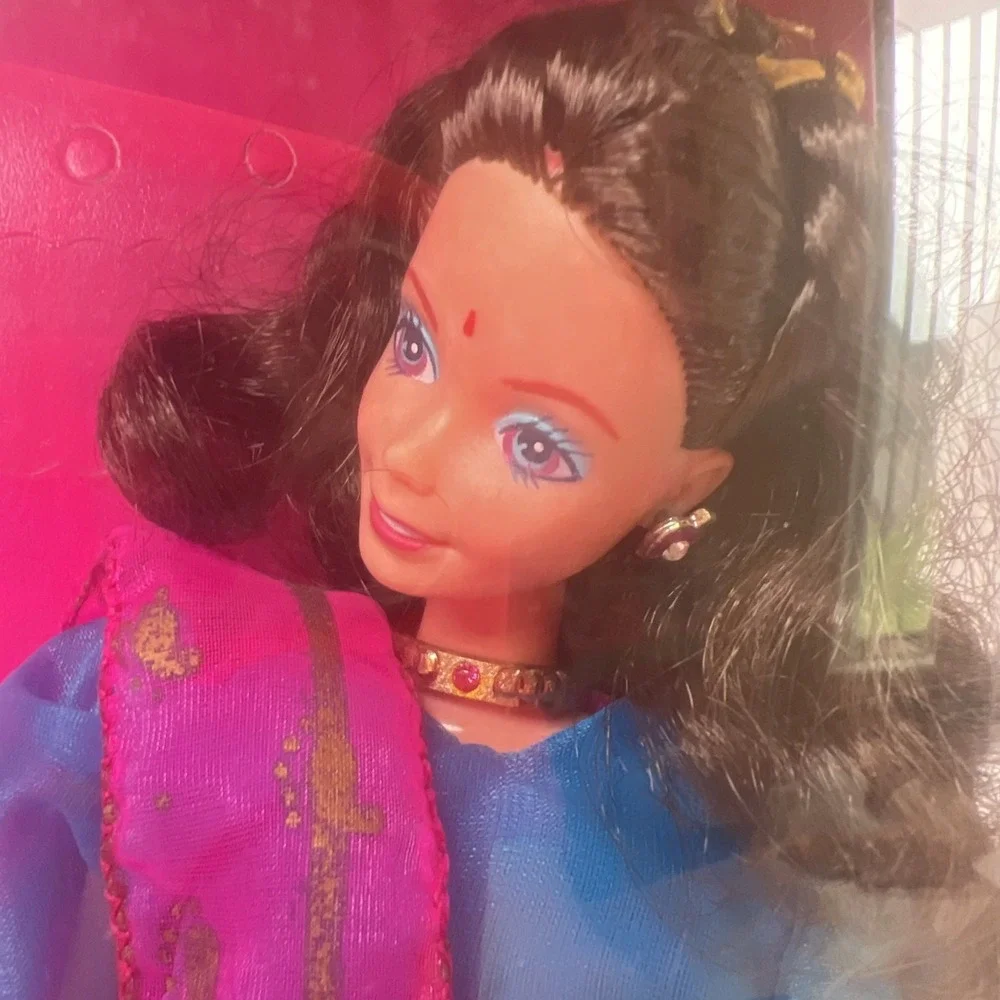 1993 Barbie in India Brunette Blue Pink Outfit Mattel India NIB Vintage